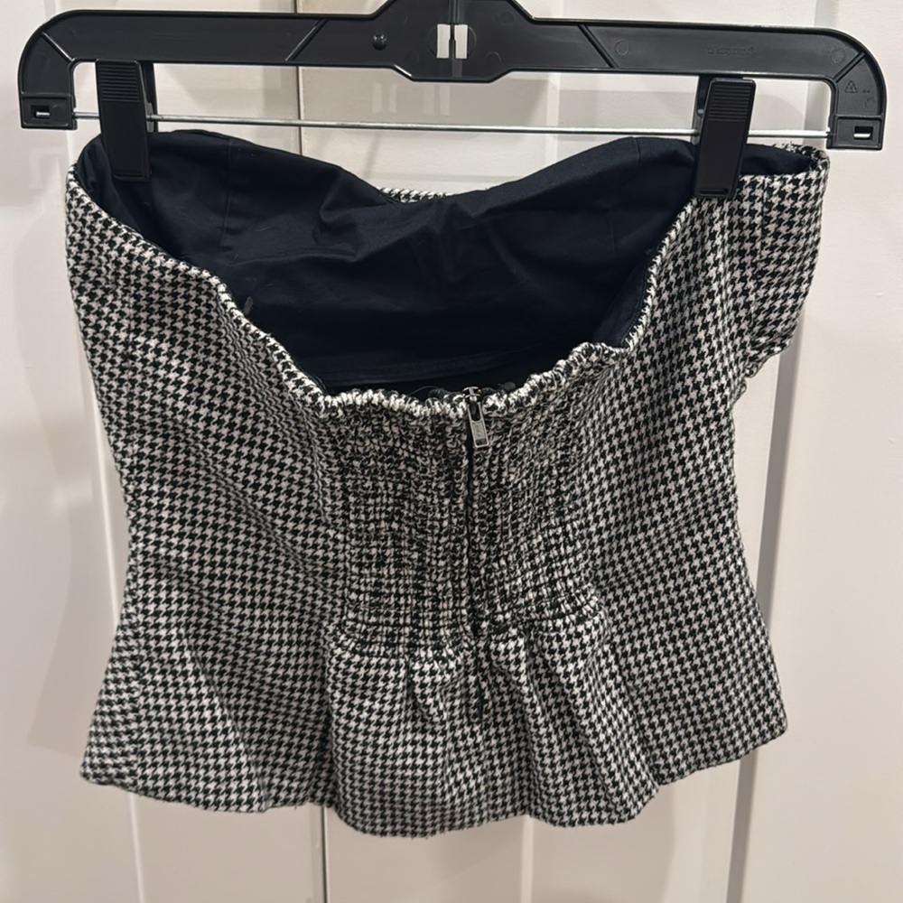 Reformation Haylee Top, Black and White Checkered Gingham Print, Size 2 - Picture 5 of 8
